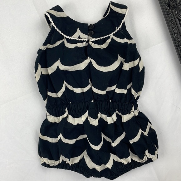 Old Navy Romper One Piece Size 0-3 Months - Picture 2 of 5